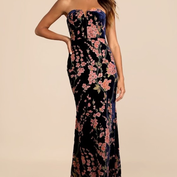 Lulus Bloom In Mind Navy Blue Floral Print Velvet Strapless Maxi Dress - Size M - Picture 1 of 1